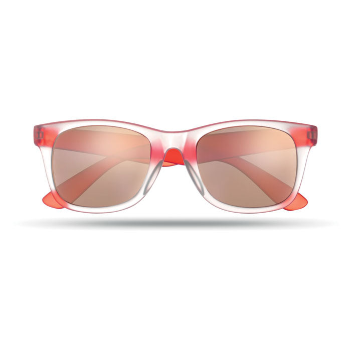 Sunglasses with mirrored lense